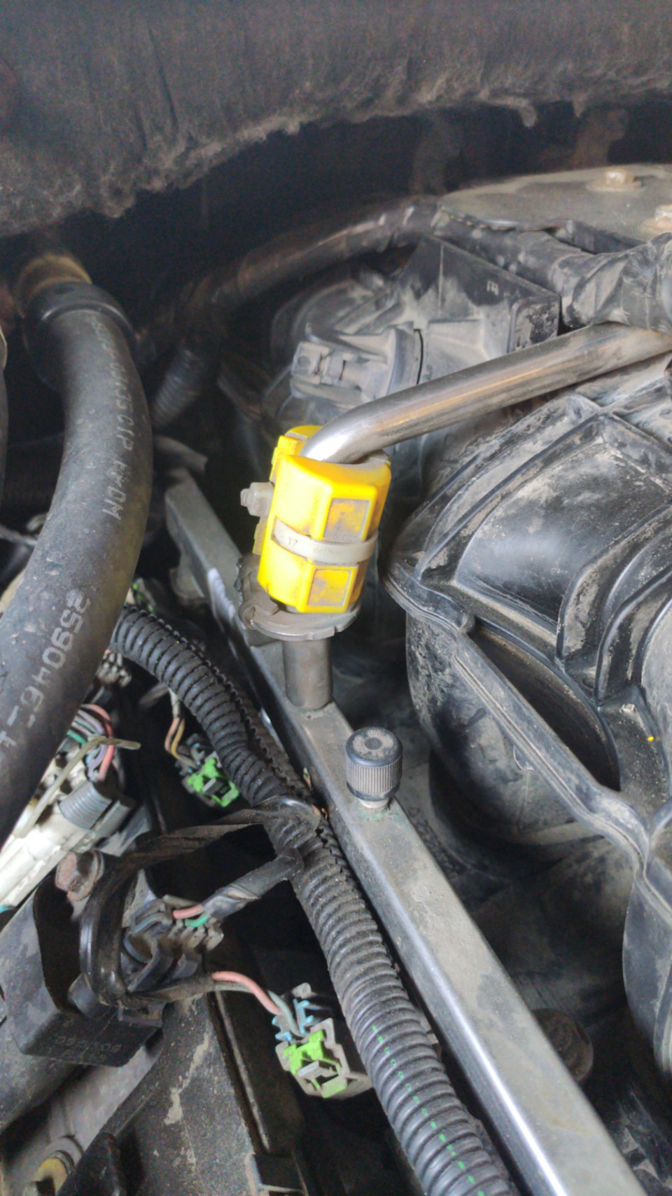 Теперь понятно почему я укладываюсь в 19 литров в городе. ) — Chevrolet Tahoe (GMT900)