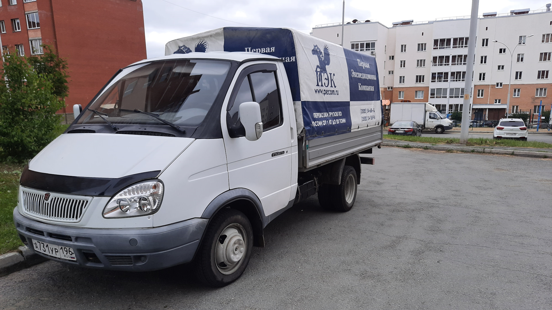 Газель 3302 крайслер. 4 газель. Двигатель крайслер на газель бизнес. Газель крайслер 2. Мотор крайслер 2.