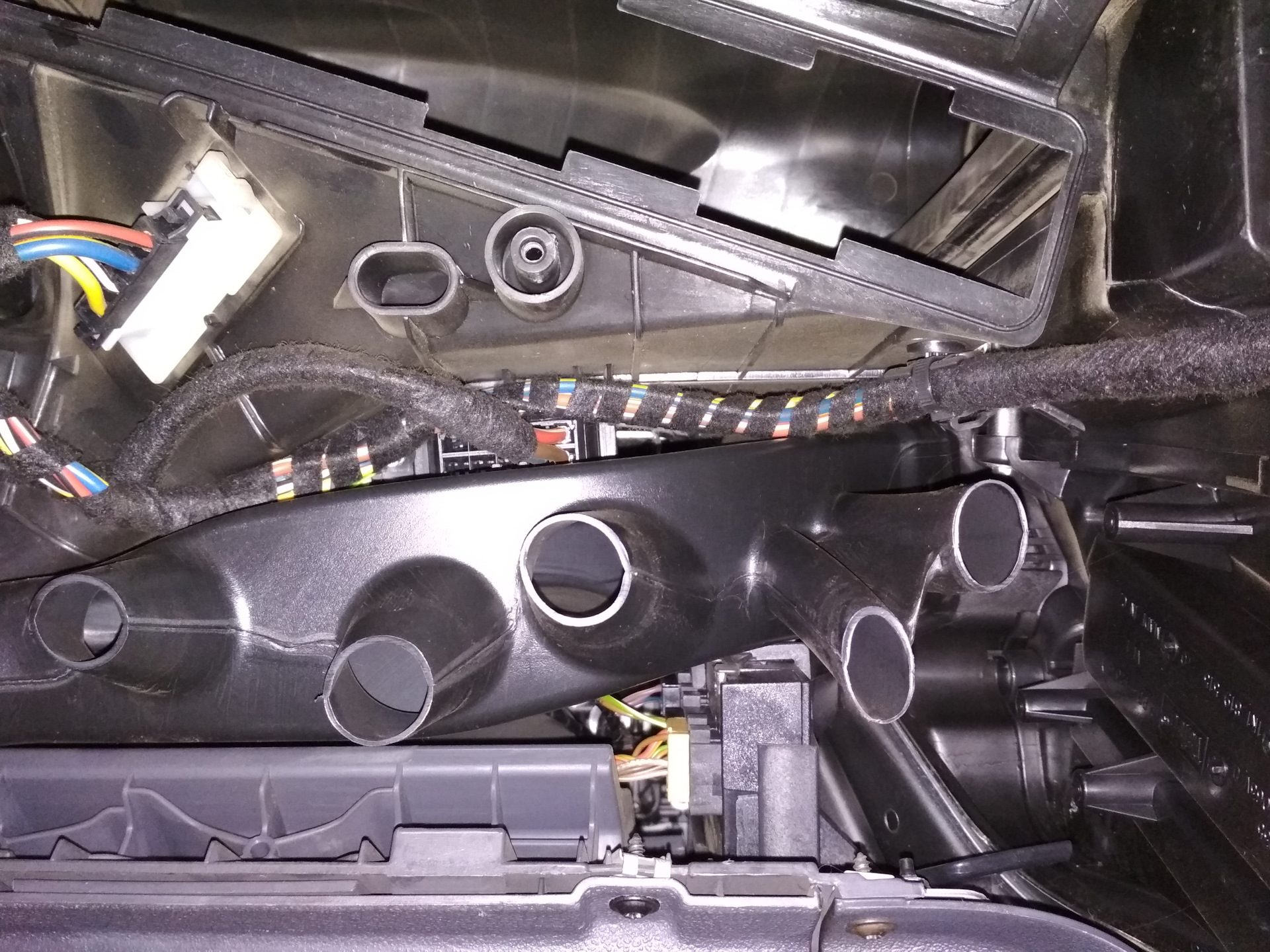 19♂ Чистка-смазка вентилятора и крыльчатки печки — Volkswagen Caddy (3G ...