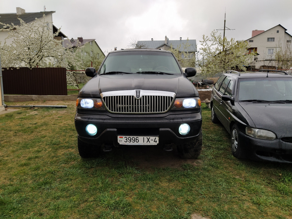 Lincoln Navigator 2001 Р±РµР»С‹Р№