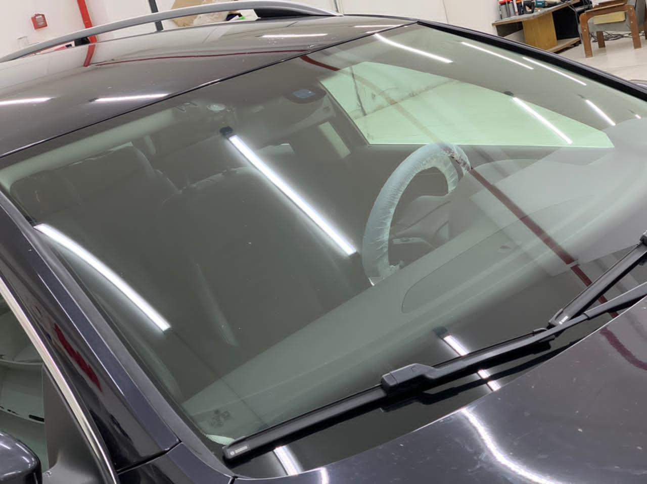 Полировка лобового и удаление царапин на стекле — Volkswagen Passat ...