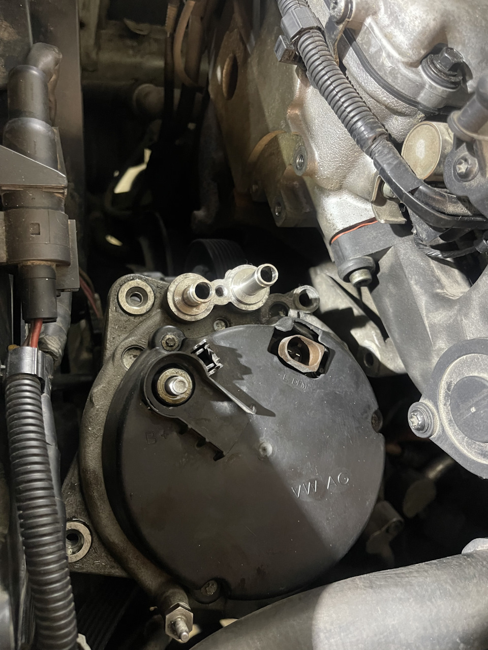 Замена штуцера охлаждения генератора — Porsche Cayenne (1G) 955/957, 3 ...