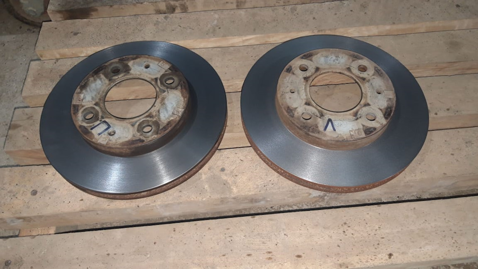 Тормозные диски, биение, проточка — Mitsubishi Galant (7G), 2 л, 1996 ...