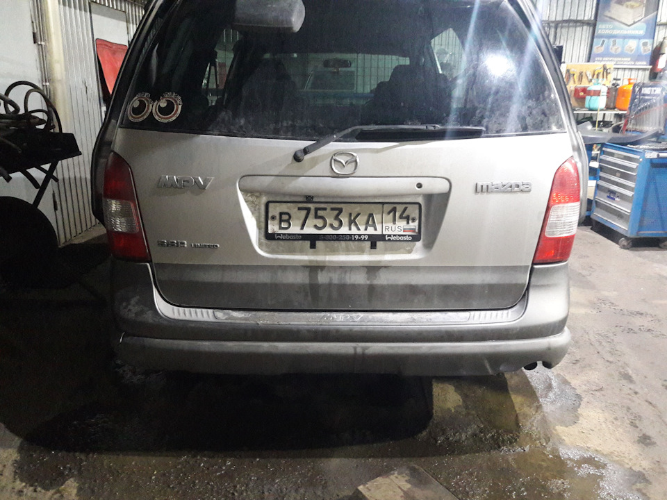 Установка камеры заднего вида. (Часть 1. Монтаж камеры) — Mazda MPV II ...