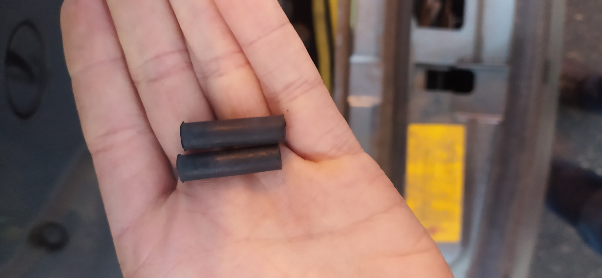 На холодную, не держит холостые обороты — Lada Приора универсал, 1,6 л ...