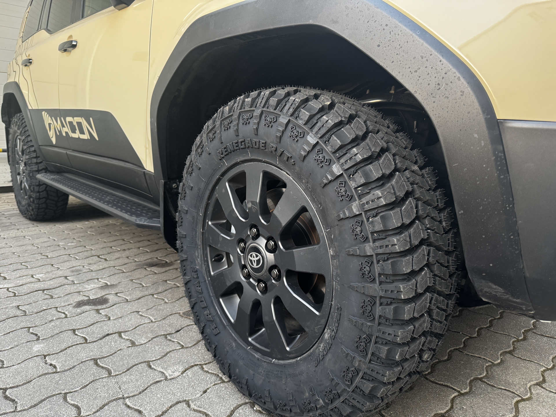 Резина AT — Toyota Land Cruiser Prado (J250), 2,8 л, 2025 года | шины ...