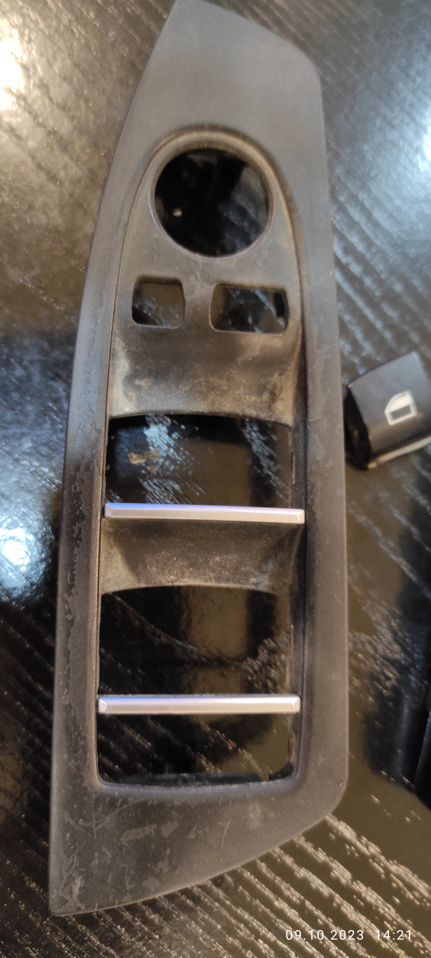 Мелкие колупания: механический ключ, блок управления ЭСП, DVD-чейнджер ...