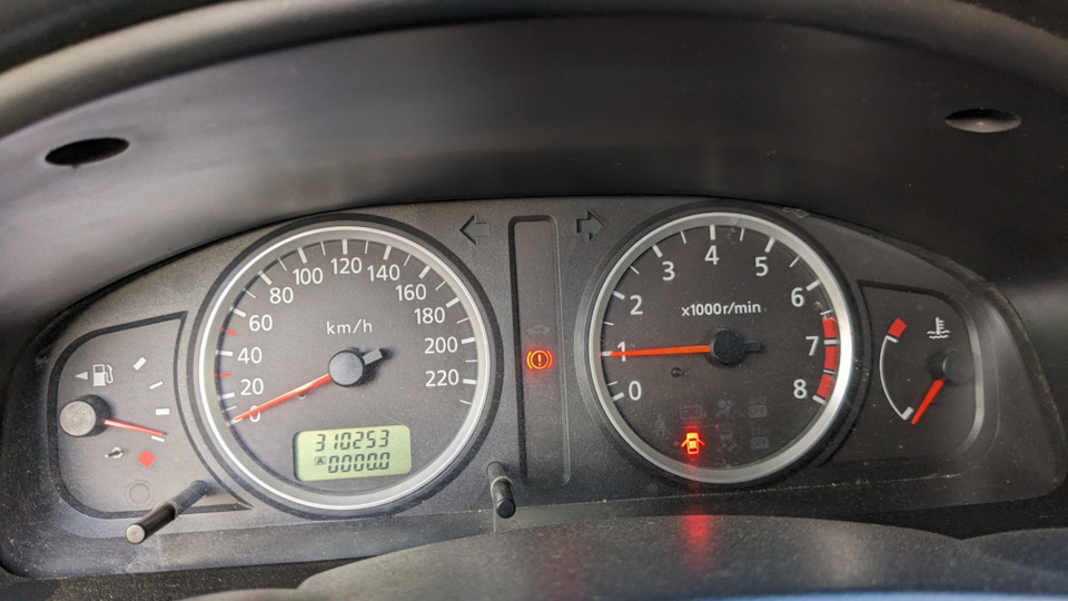 Победа над датчиком Airbag — Nissan Almera II (N16), 1,5 л, 2006 года ...