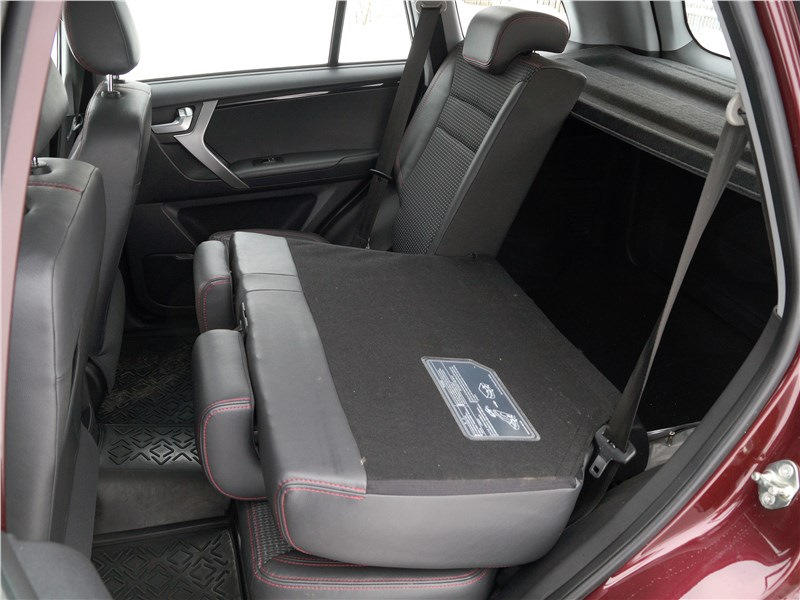 Обивка сиденья chery tiggo 8. Сиденья чери тигго 3. Чери кимо сидения. Оттоманка chery tiggo 4 pro. Черри т11 задние сиденья.