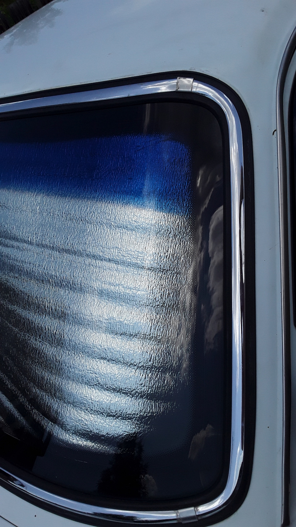 Замена резинки лобового стекла — ГАЗ 3110, 2,4 л, 1999 года | визит на ...