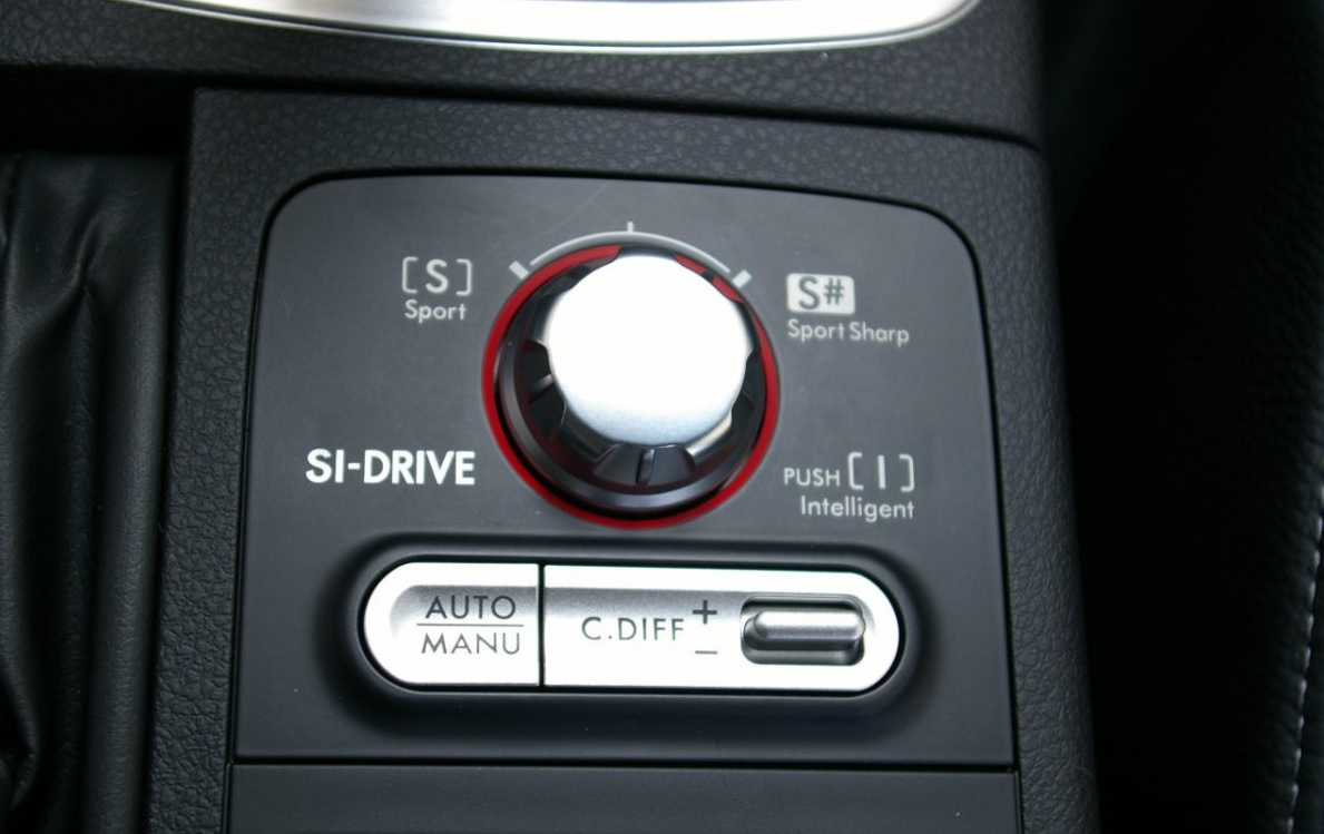 Driving button. Кнопка si Drive Subaru. Subaru Legacy si-Drive. Си драйв на Субару Форестер. Кнопка si Drive Subaru Forester sh fb.