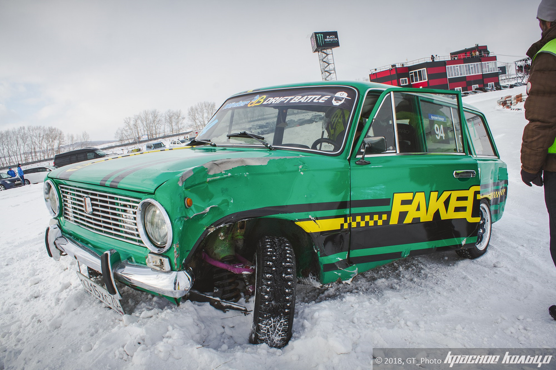 ВАЗ 2107 зимний дрифт красное кольцо