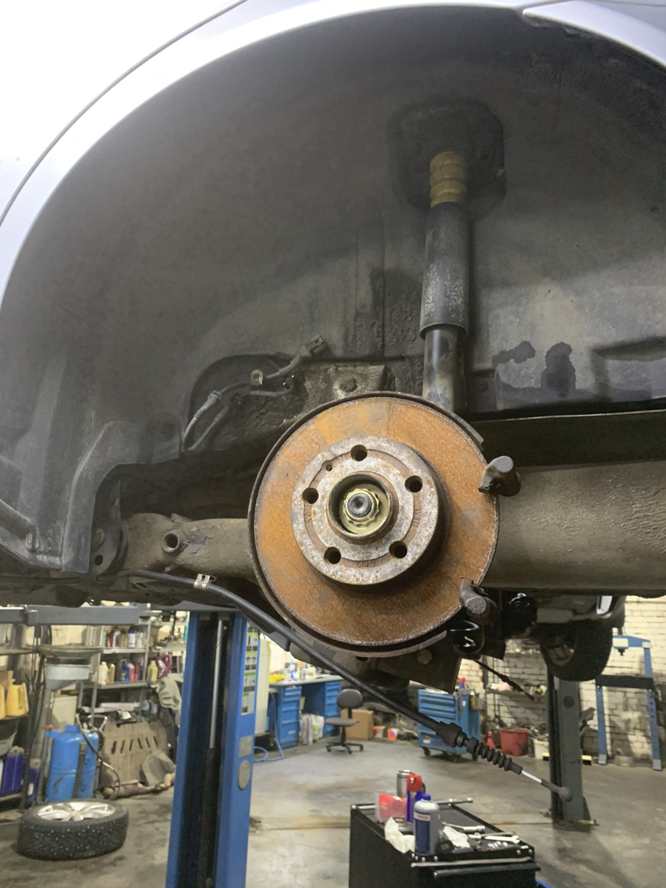 5 передние. 5 передние. 5 передние. Тормозные колодки автомобиля. Тормозной диск задний дба на камри.