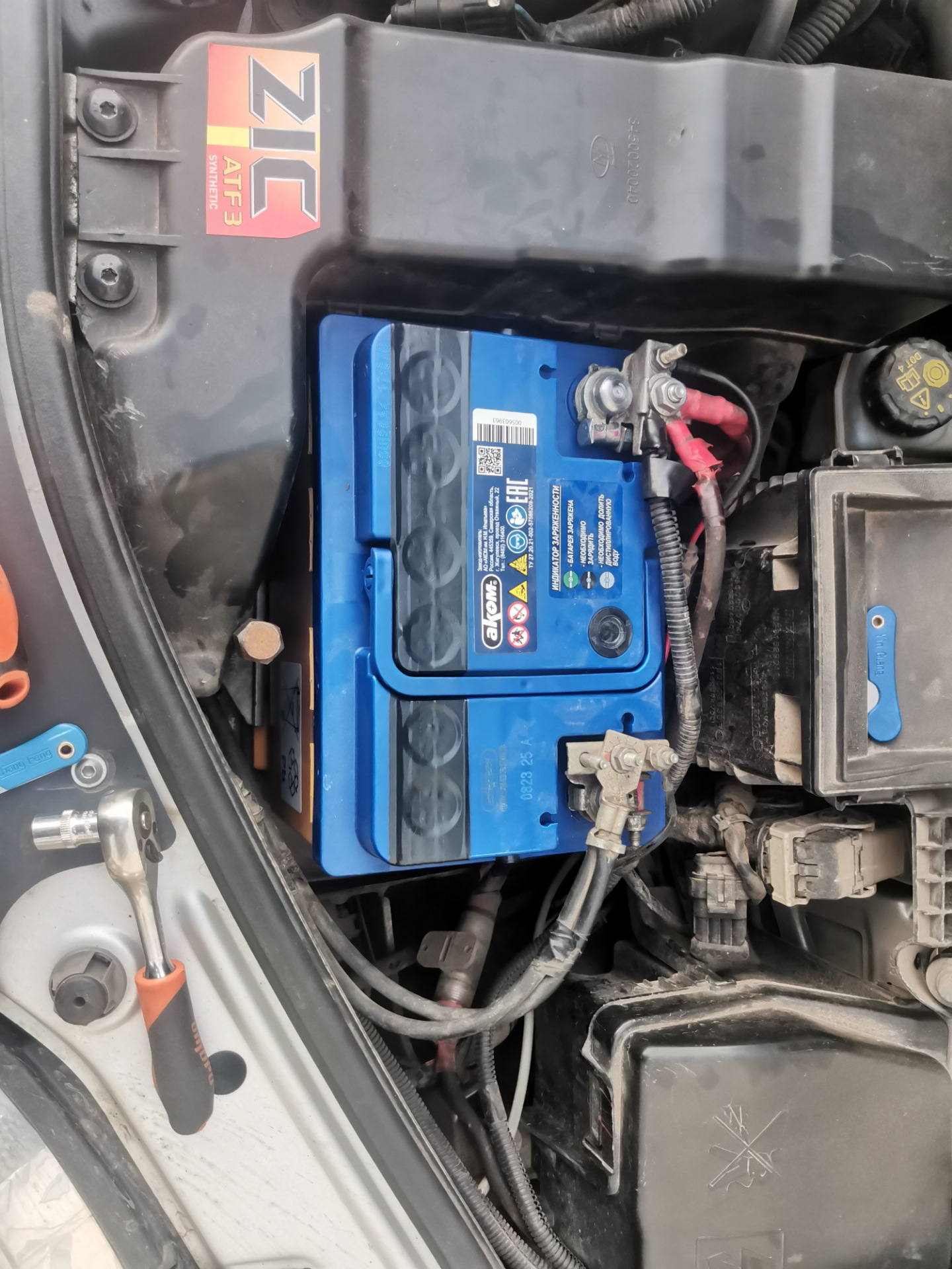 89. Зарядка правильная АКБ. Замена АКБ — Lada Largus Cross, 1,6 л, 2019 ...