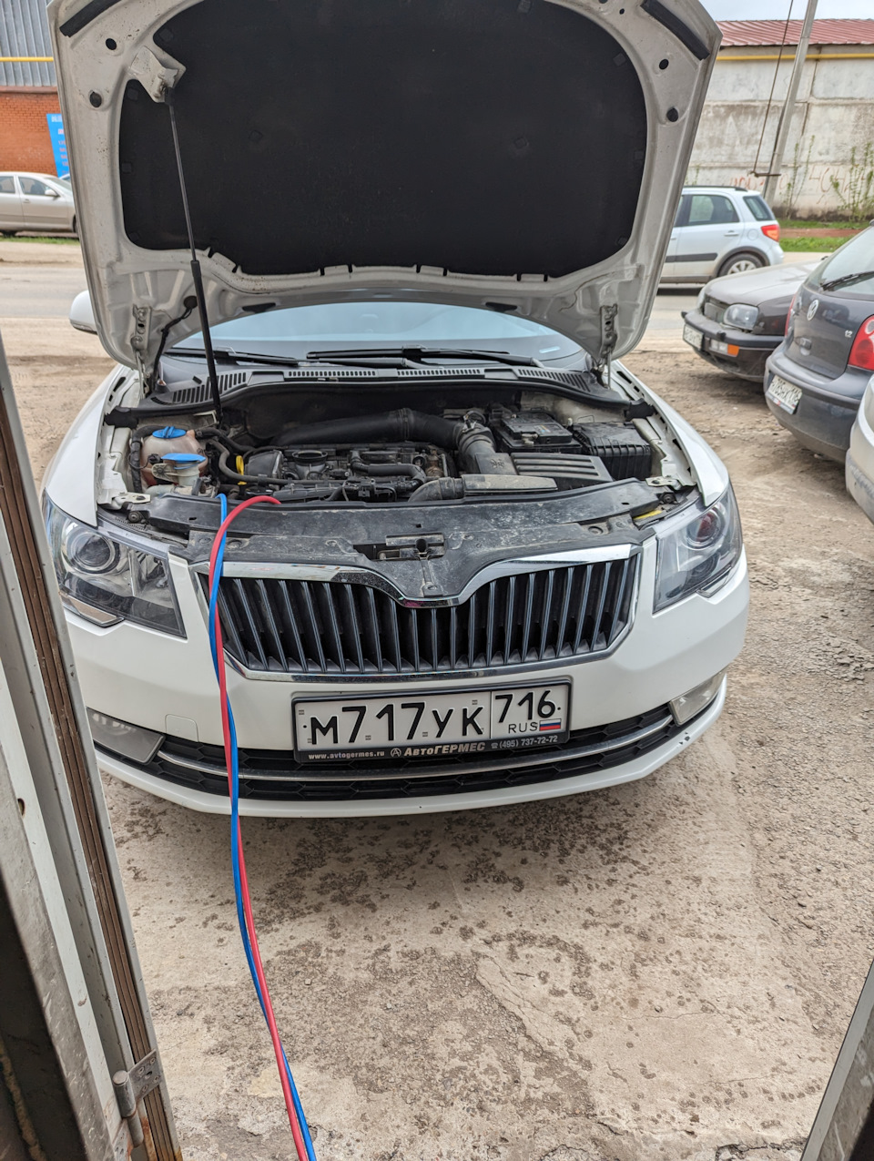 Сушка адсорбера, устранение дребезга топливных трубок — Skoda Superb Combi  (Mk2), 2 л, 2013 года | своими руками | DRIVE2