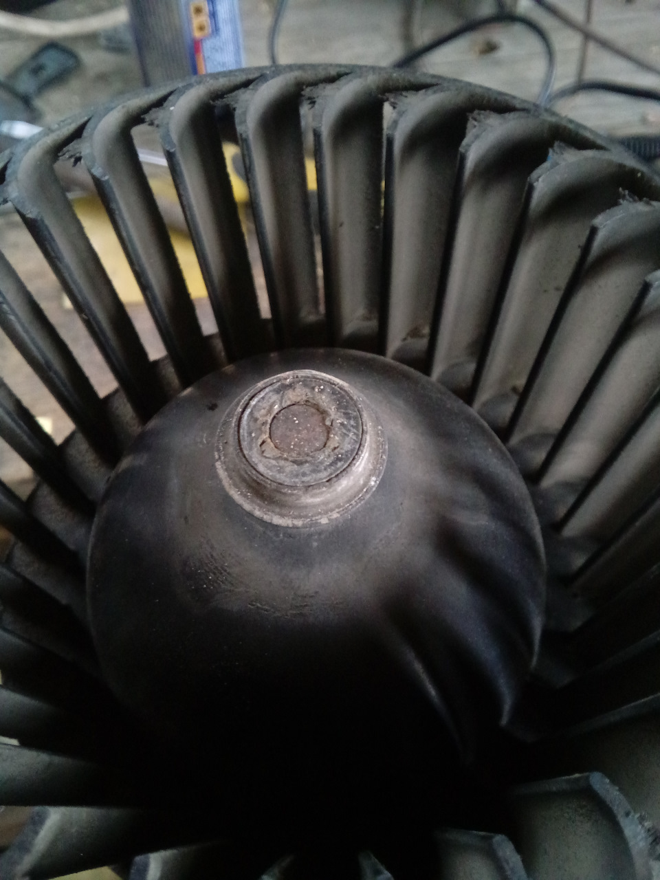 Кольцо на месте — Lada 2120 Надежда