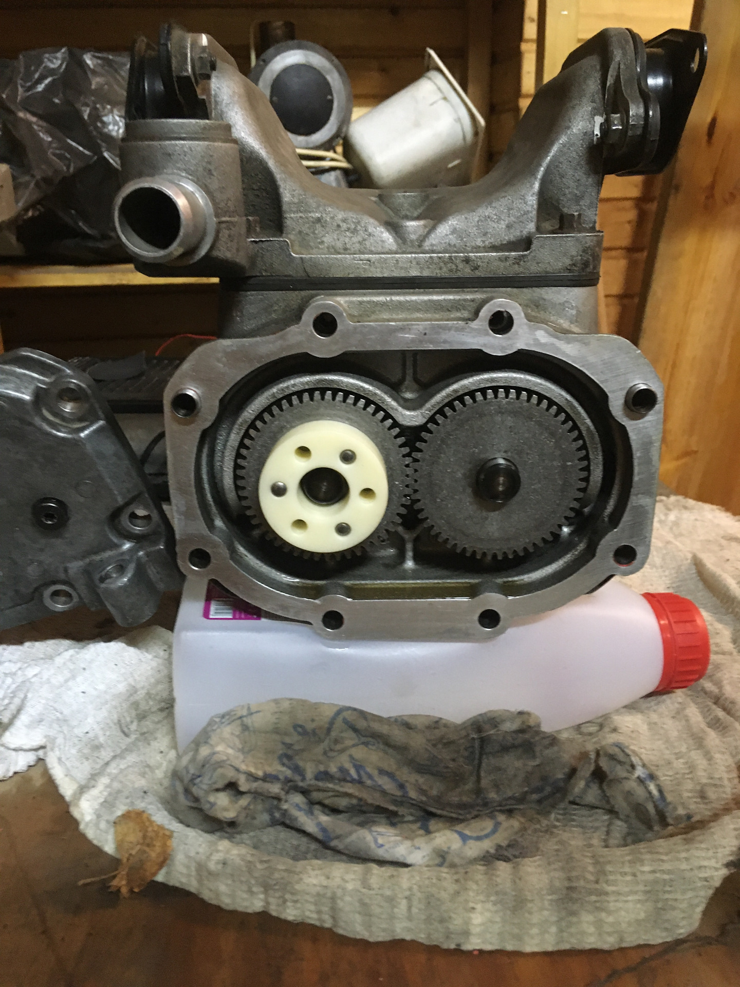 2 компрессор. Компрессор кондиционера рендж ровер 4. 2 компрессор. 2. Компрессор рендж ровер 4.