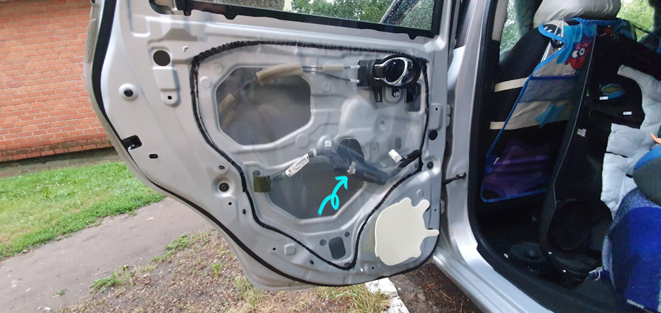 nissan note колонки в задние двери. Смотреть фото nissan note колонки в задние двери. Смотреть картинку nissan note колонки в задние двери. Картинка про nissan note колонки в задние двери. Фото nissan note колонки в задние двери