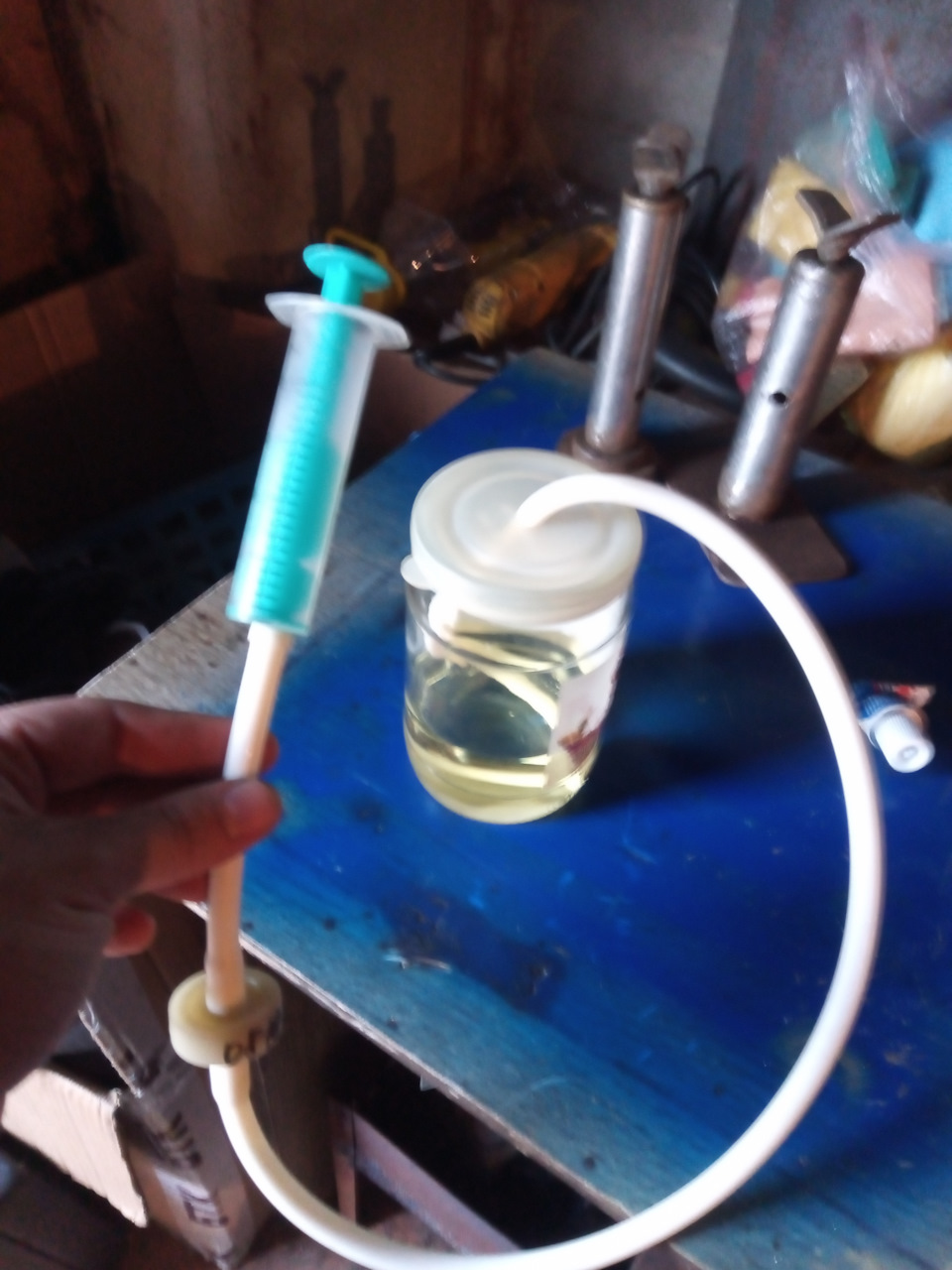 Как одному прокачать тормозную систему — Nissan Primera (P12), 1,6 л ...