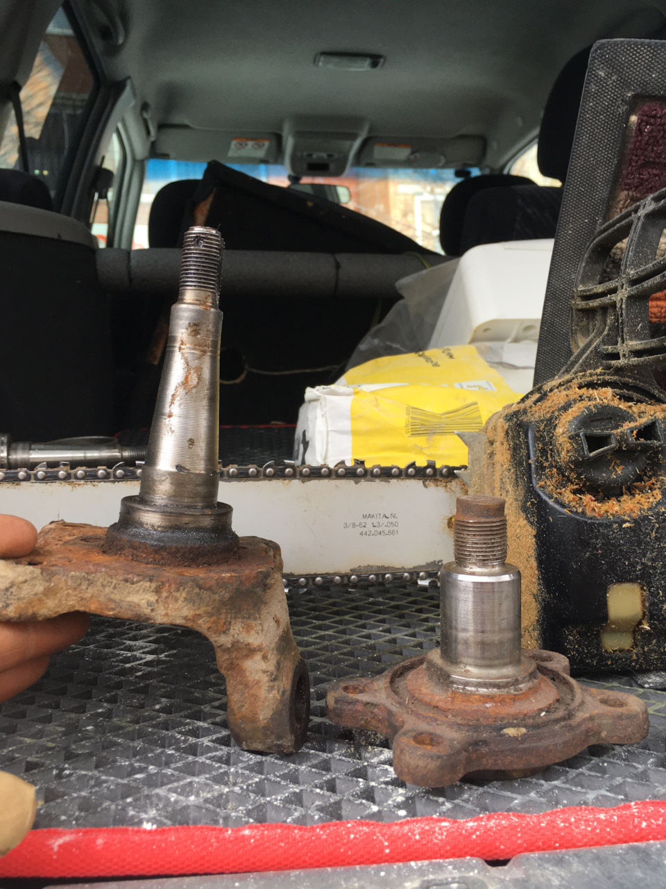 Поворотные кулаки иж 2715 под ступицу ваз 2108 — ИЖ 2715, 1,5 л, 1990 ...