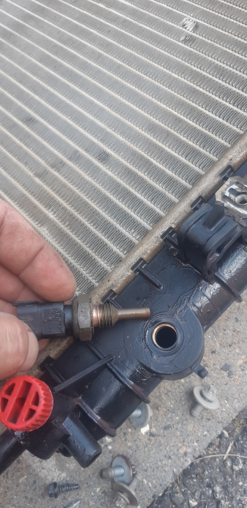 Замена радиатора охлаждения опель мерива А, радиатор мотора Opel MERIVA ...