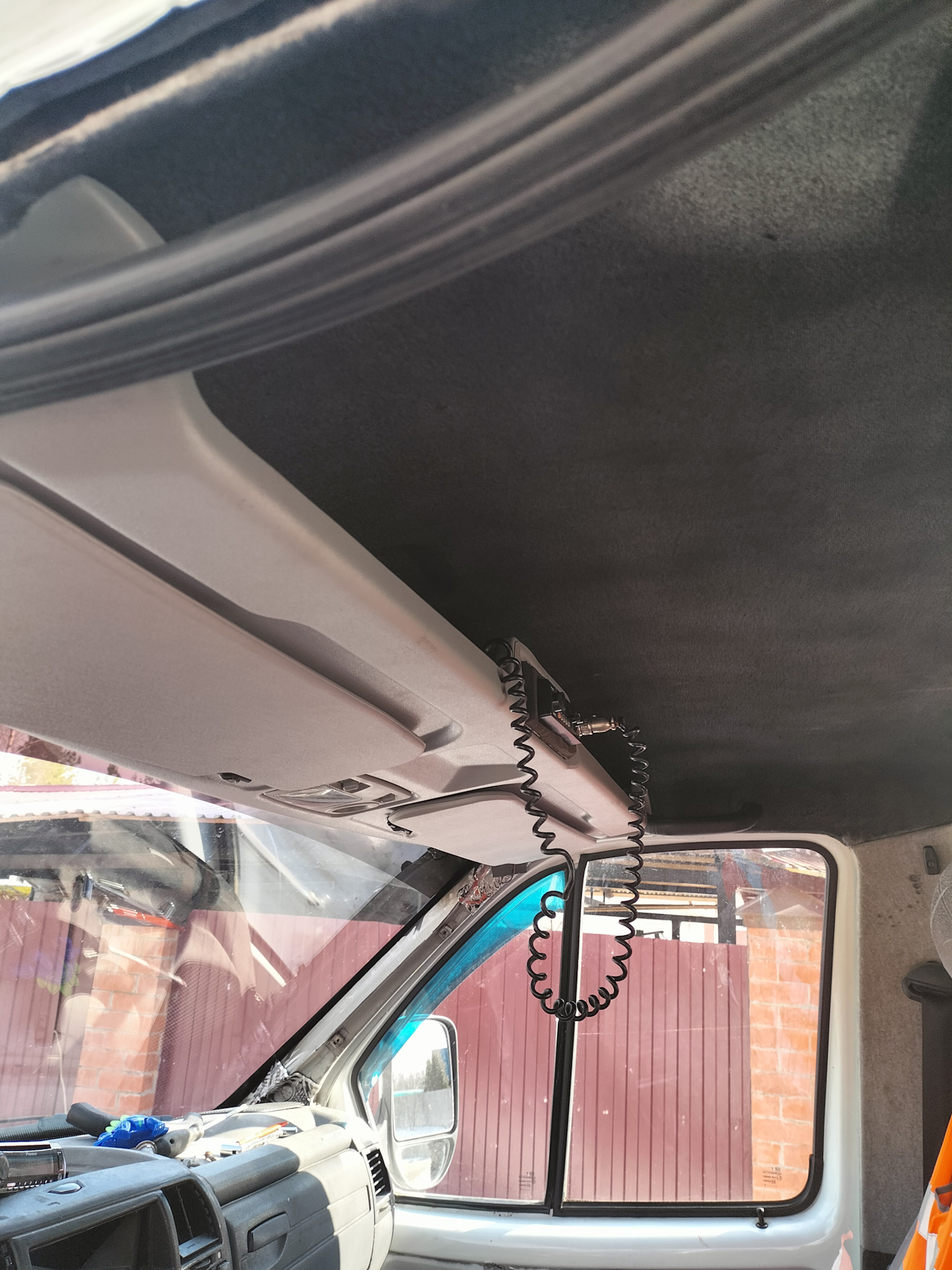 Первый необходимый тюнинг в газели — потолок и полка с рацией — ГАЗ ...