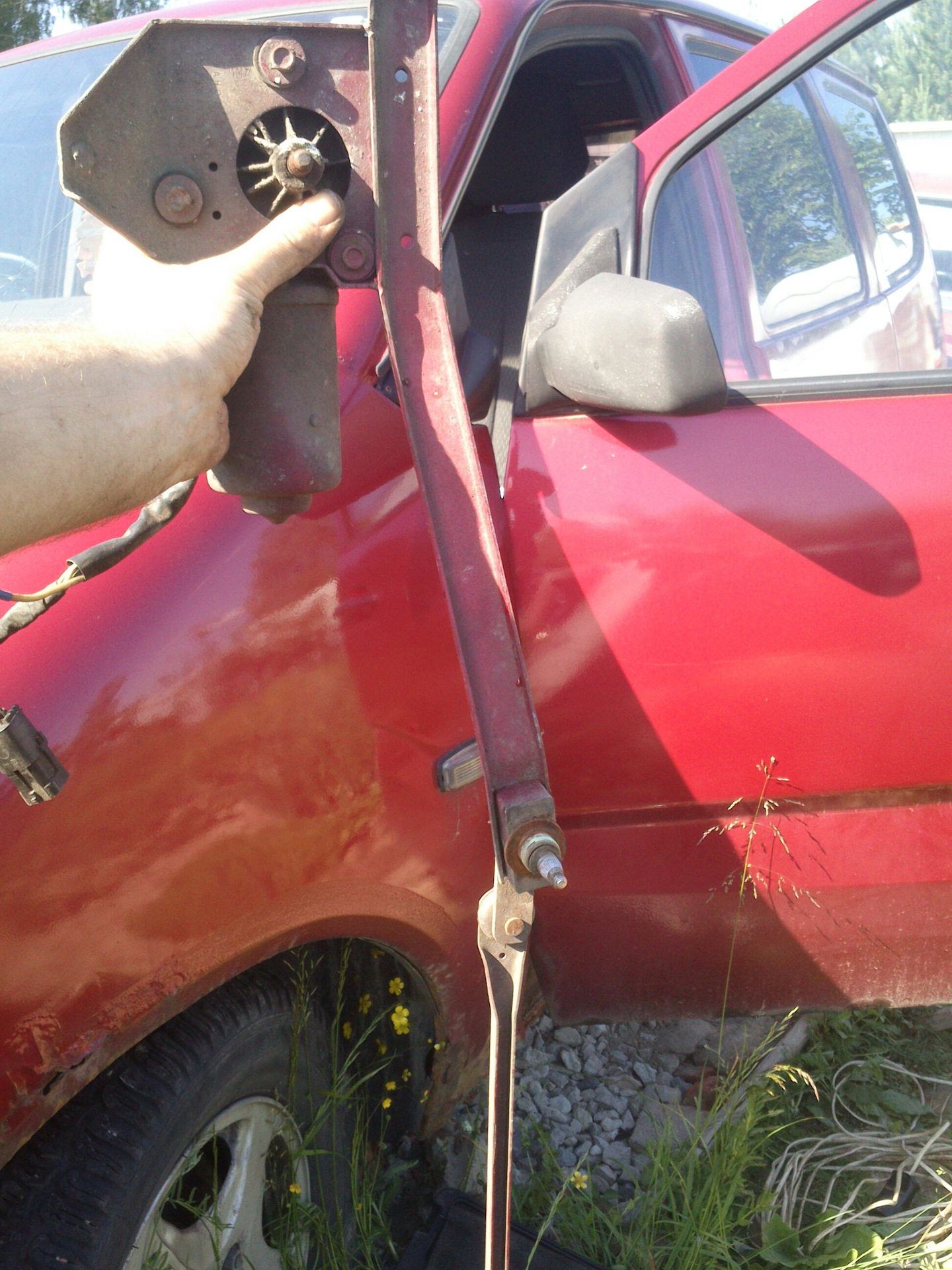 Как снять трапецию стеклоочистителя — Lada 2120 Надежда, 1,8 л, 2001 ...