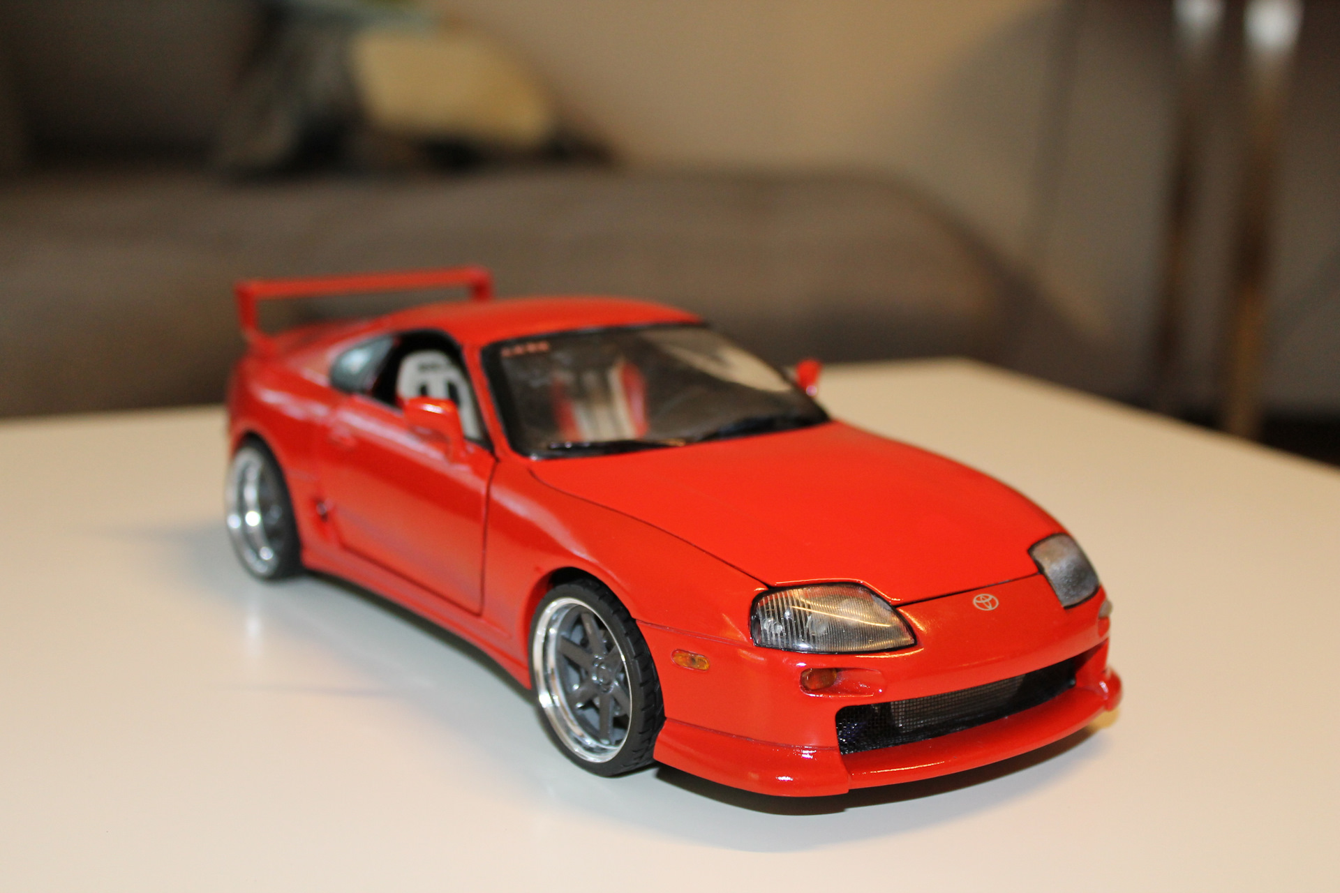 Модельки. Toyota Supra 1:18.