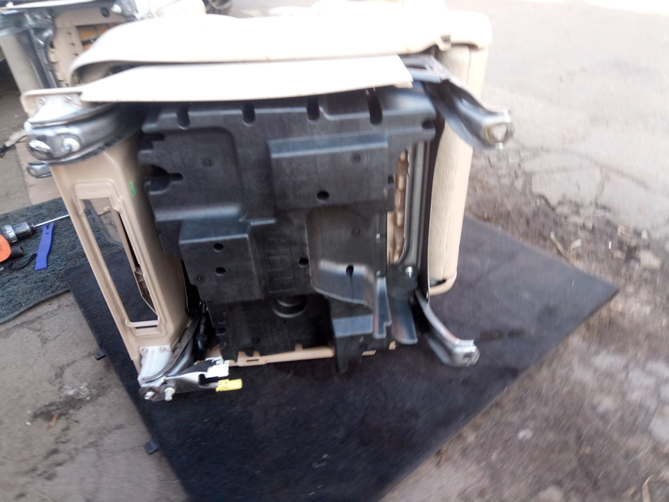 Замена пиропатронов в сиденьях — Toyota Vellfire (2G), 3,5 л, 2013 года ...