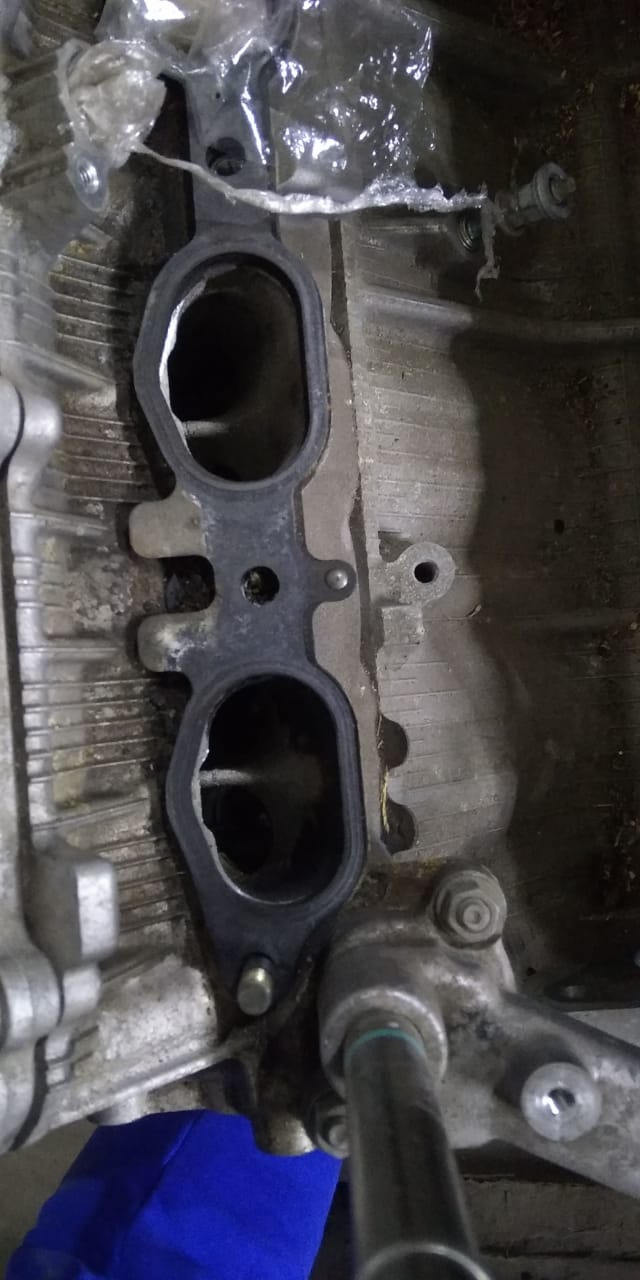 Двигатель ч. 2 / обогрев дросселя — Daewoo Lanos, 1,5 л, 2008 года ...