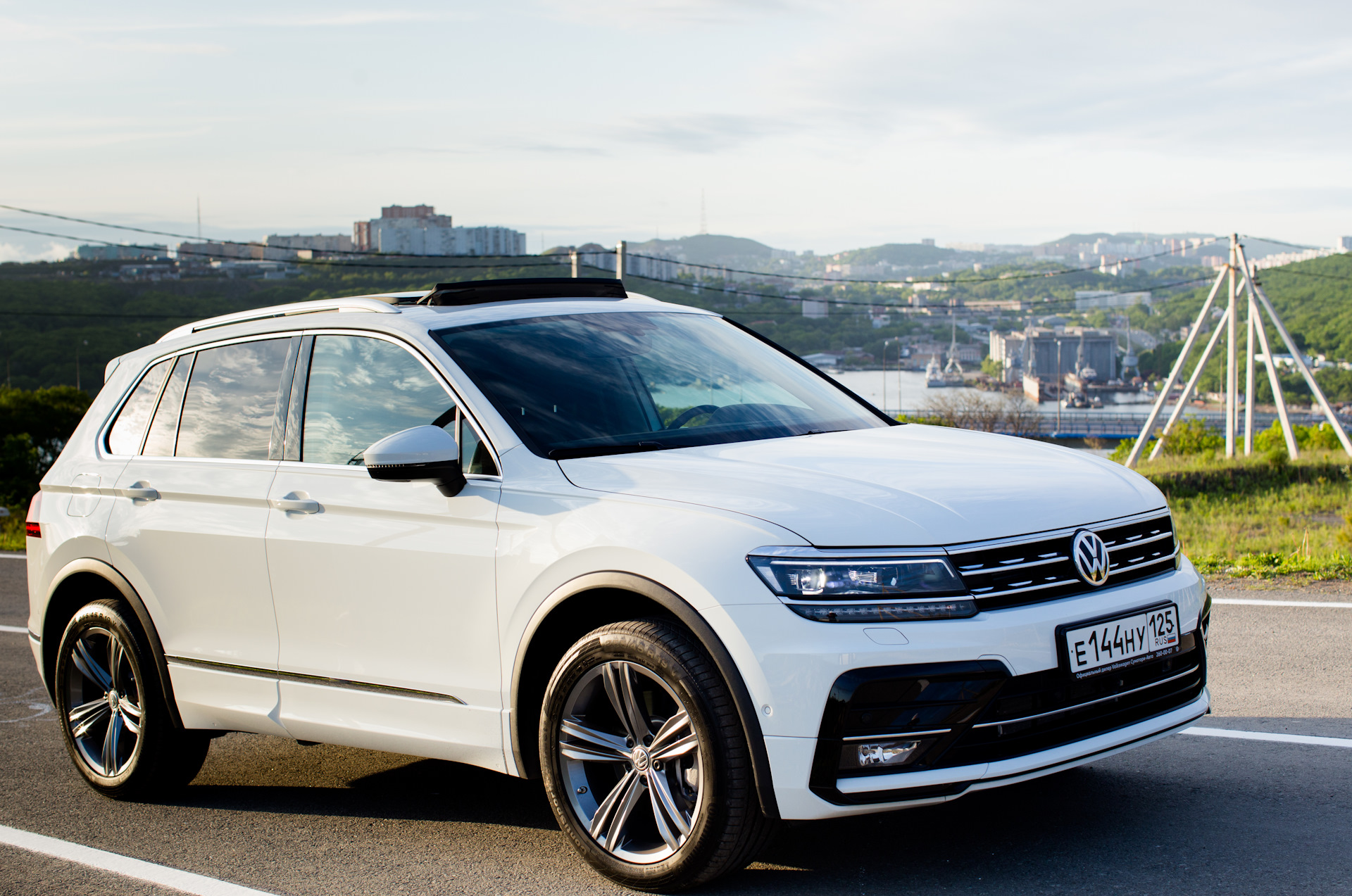 Тигуан 2 Sportline. VW Tiguan 2 VW Tiguan Sportline. Tiguan 2018 Sportline. Тигуан спортлайн 2019.