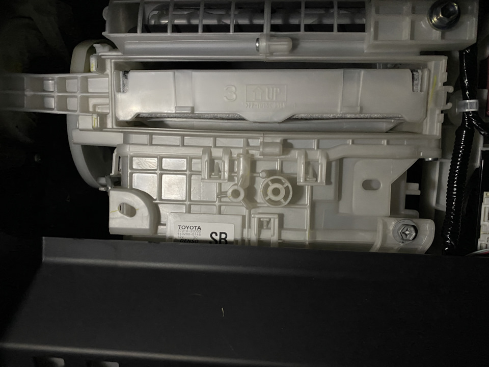 Фильтр дома. — Toyota RAV4 (5G)