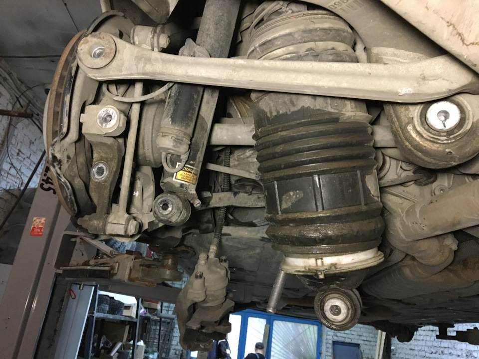 Фото в бортжурнале Mercedes-Benz E-Class (W211)