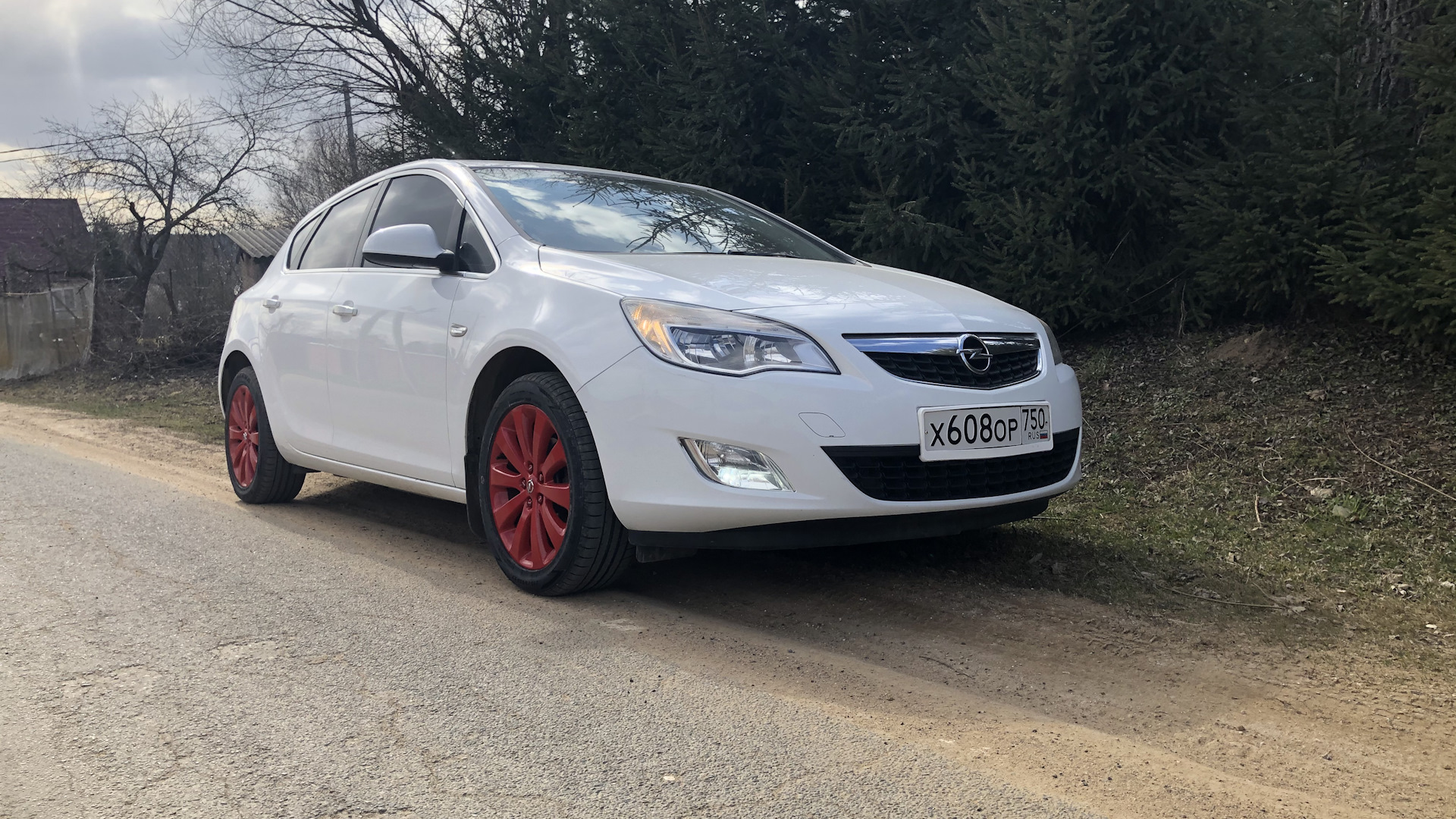 Opel Astra J 1.6 бензиновый 2011 | Машина для жены на DRIVE2