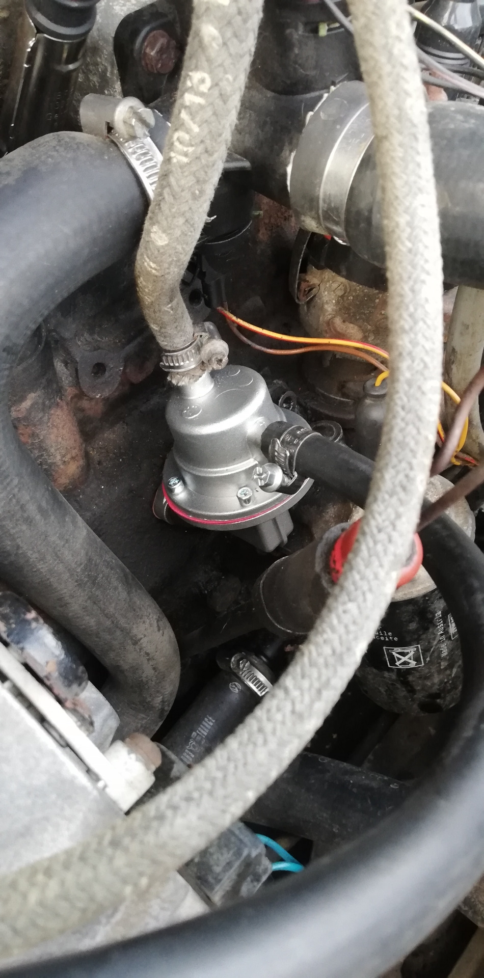 Замена механического бензонасоса — Volkswagen Golf Mk2, 1,6 л, 1989 ...