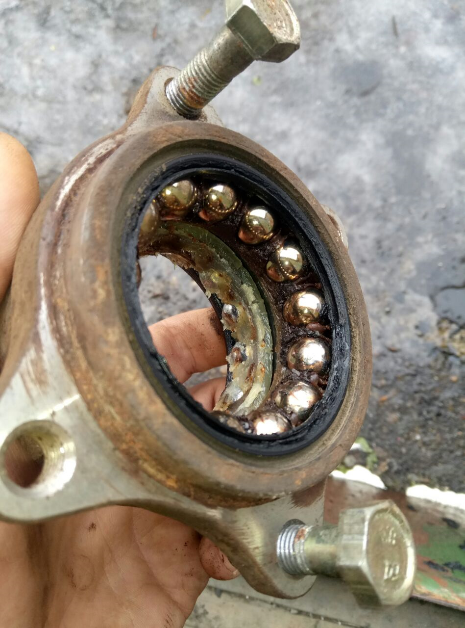 Как догнать взлетающий самолет, или замена передней ступицы — Suzuki ...