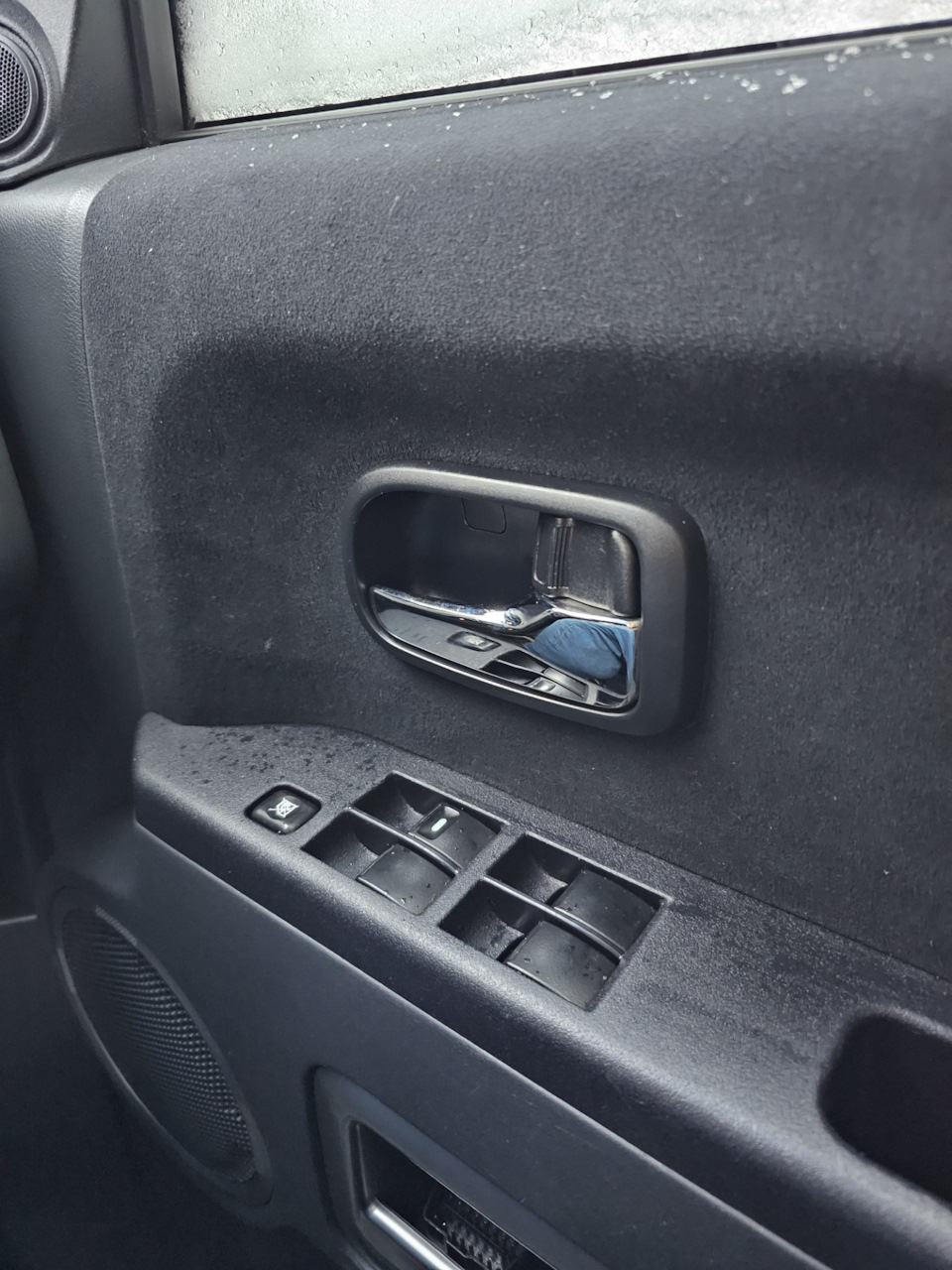 Наклейки на флажки дверных ручек в Делику! — Mitsubishi Delica D:5, 2,4 ...