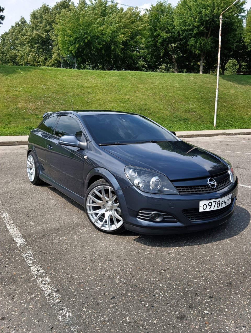 Продажа опеля — Opel Astra H GTC, 1,6 л, 2010 года | продажа машины | DRIVE2