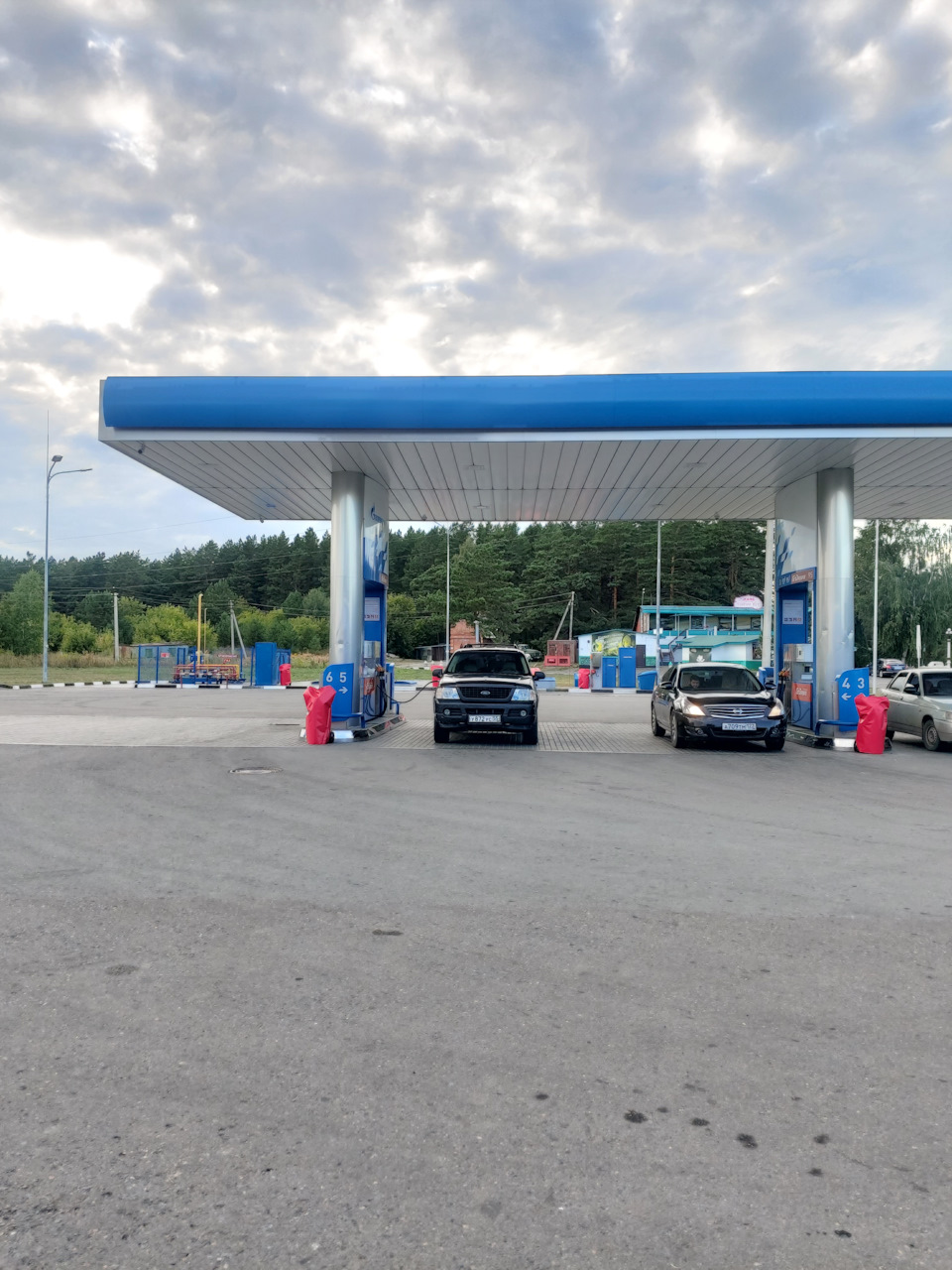 Про расход Ford Explorer 3 4.0 — Ford Explorer (3G), 4 л, 2005 года ...