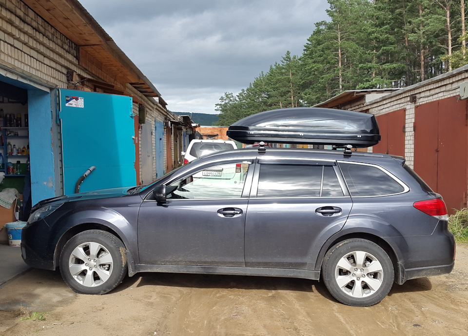 Max box pro. Subaru Outback "Terra Drive 500". Автобокс Субару Аутбек 2010. Бокс на крышу Thule Субару Аутбек 2011.