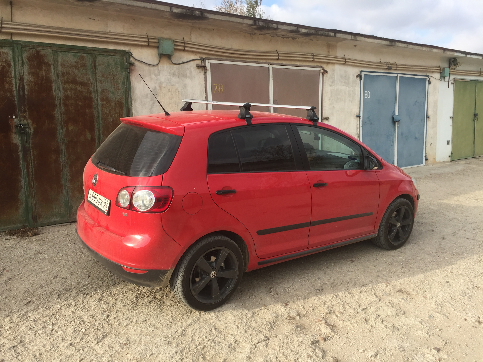 багажник атлант и новые лампочки в подсветку номера — Volkswagen Golf ...