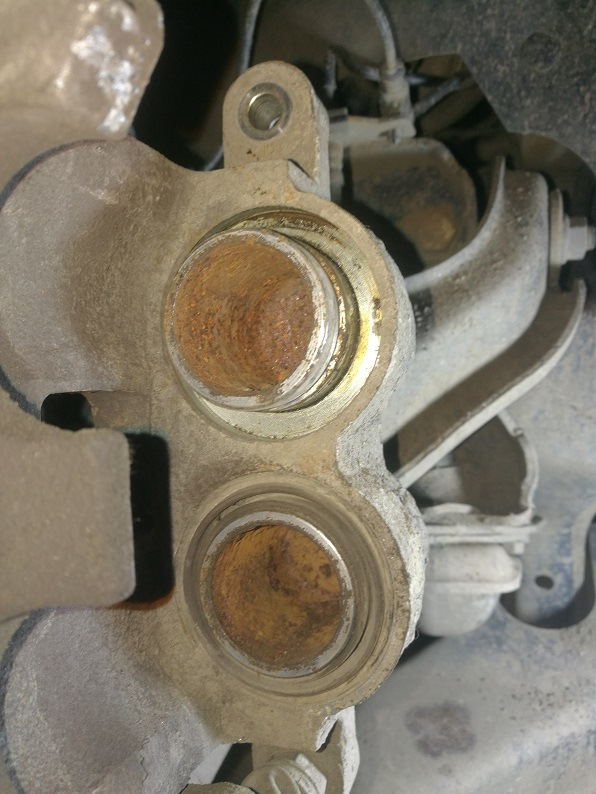 Плановое ТО, пыльник тормозов и потеет сальник( — Great Wall Hover, 2,4 ...