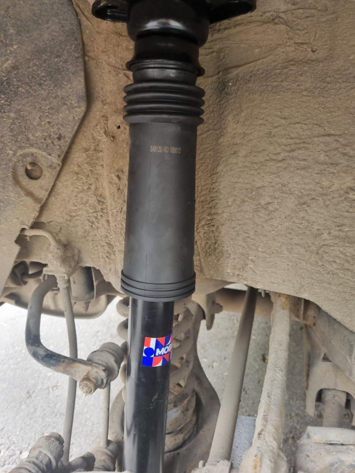 Замена задних амортизаторов — KIA Sportage (3G), 2 л, 2012 года ...