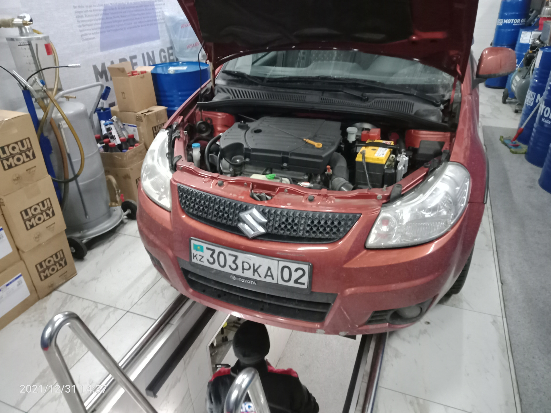 Предновогодняя замена масла в движке — Suzuki SX4 (1G), 1,6 л, 2010 ...