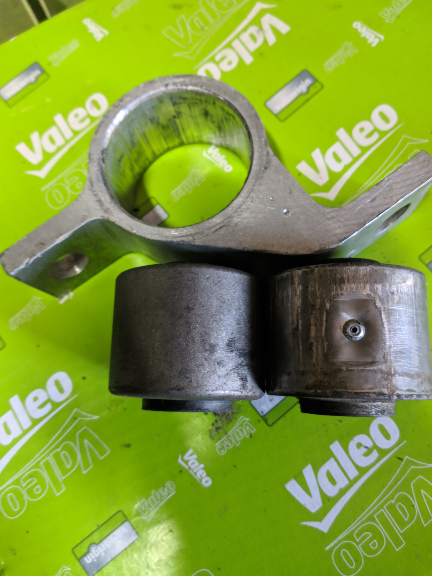 Замена заднего сайлентблока переднего правого рычага Subaru Forester ...