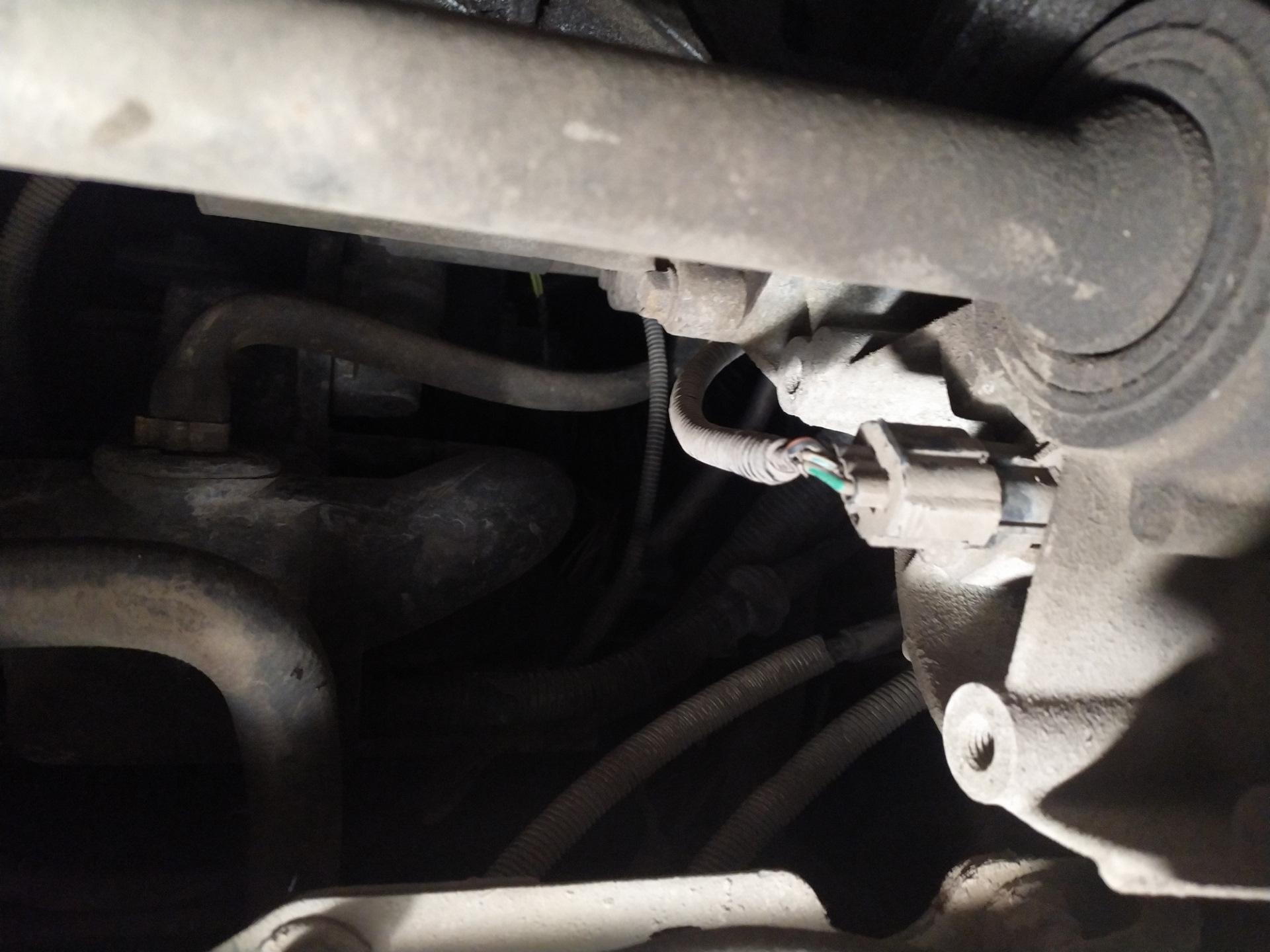 Стрелка спидометра прыгает на холостом ходу. Замена модуля зажигания ...