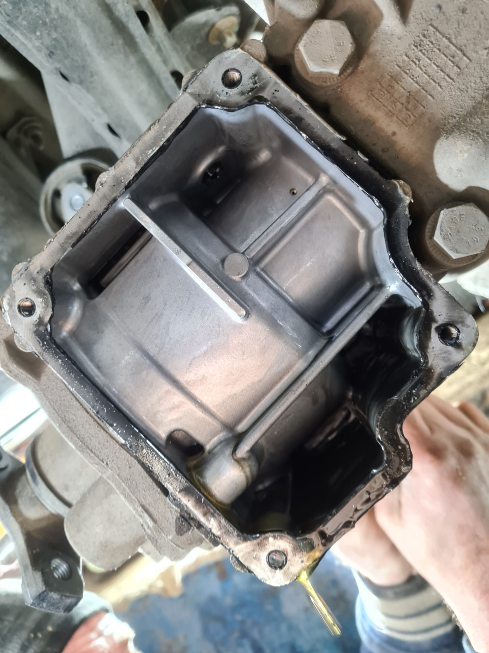 Замена масла в халдексе, мостах и акпп — BMW X1 (F48), 2 л, 2018 года ...