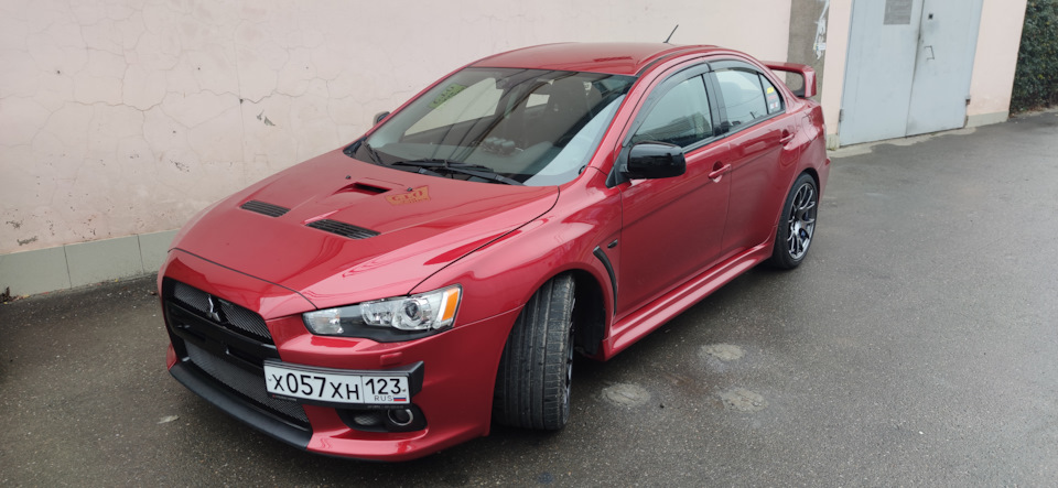 Перекрас бампера, бронировка пленкой — Mitsubishi Lancer Evolution X, 2 ...