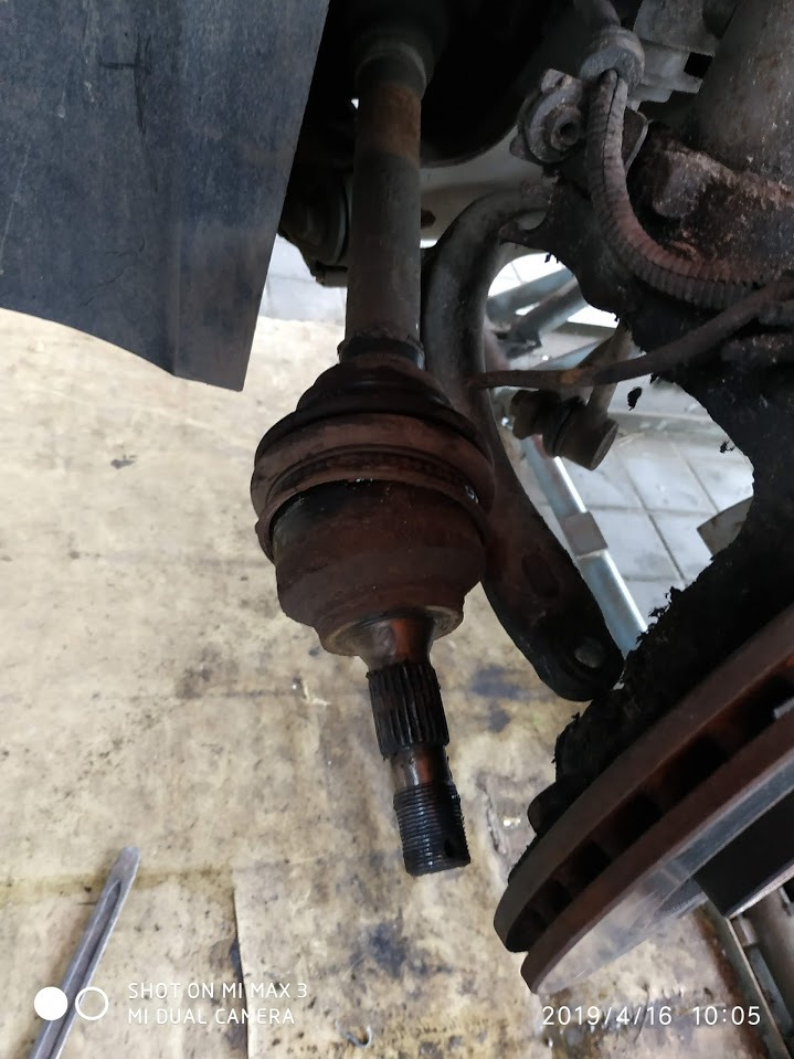 Замена пыльника внешнего шруса. — Citroen C5 (1G), 1,8 л, 2002 года ...