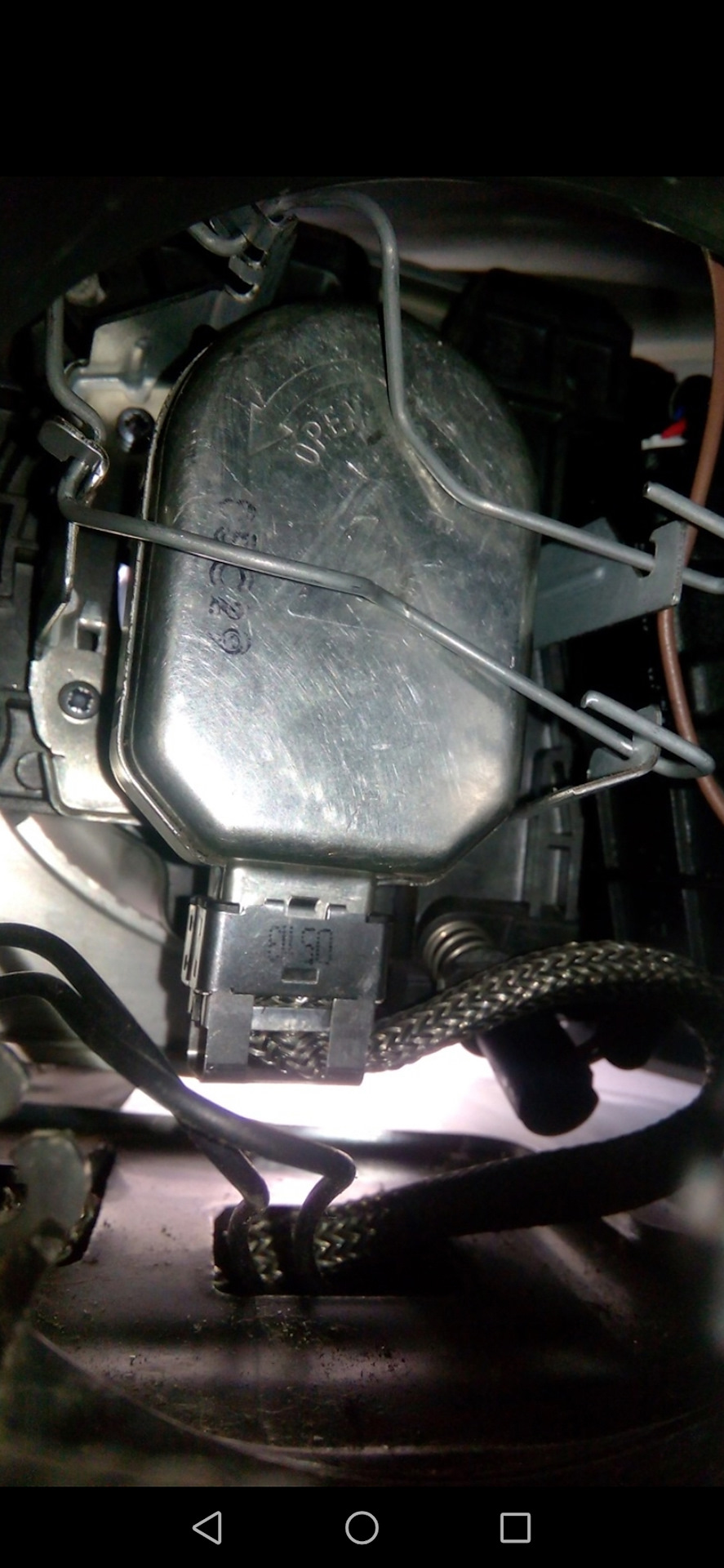 Нужна разбитая фара) — Volvo S60 (1G), 2,4 л., 2006 года | поломка | DRIVE2